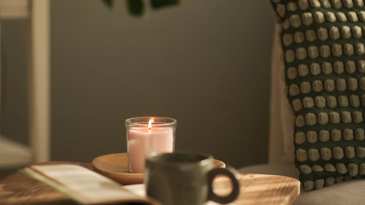 Hygge 2026 : intégrer le bien-être cosy à votre routine quotidienne